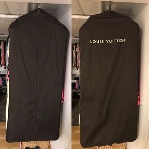 💯 authentic garment bag
